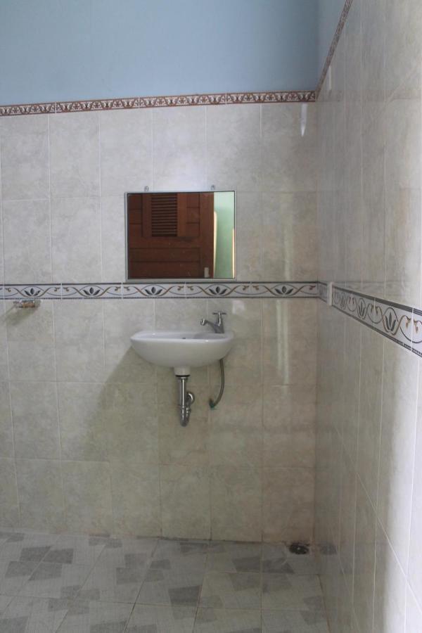 Waterfall Guest House Sukawati Buitenkant foto