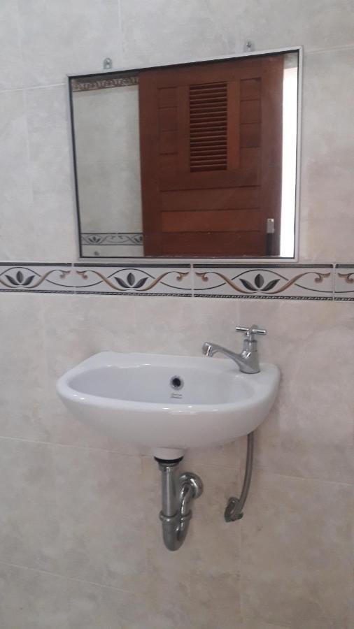Waterfall Guest House Sukawati Buitenkant foto